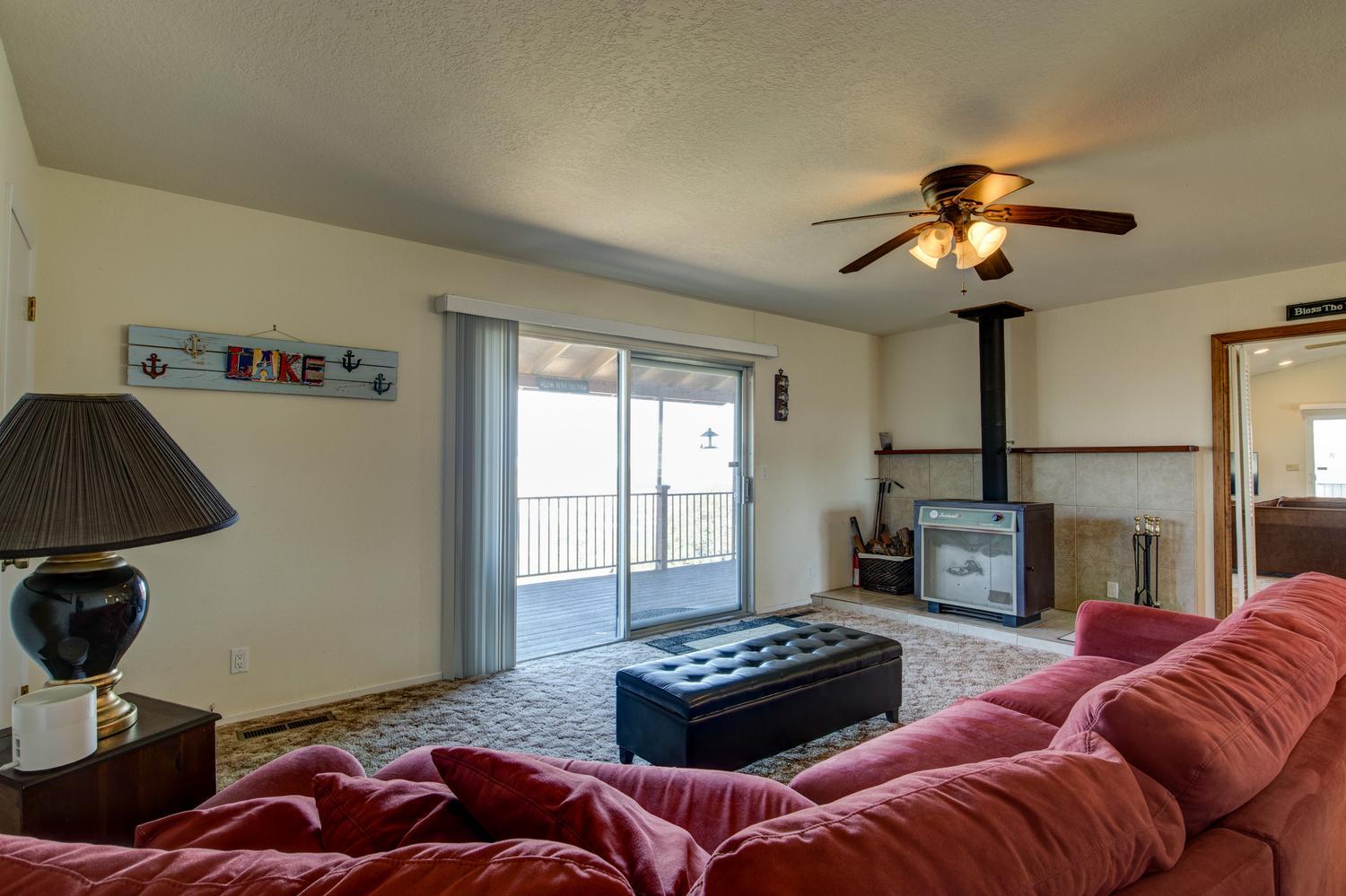 4832 Enramada Dr, La Grange, CA 95329