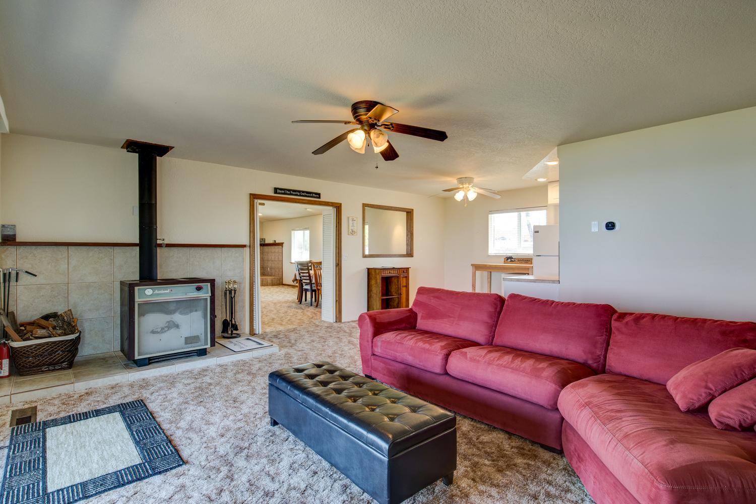 4832 Enramada Dr, La Grange, CA 95329