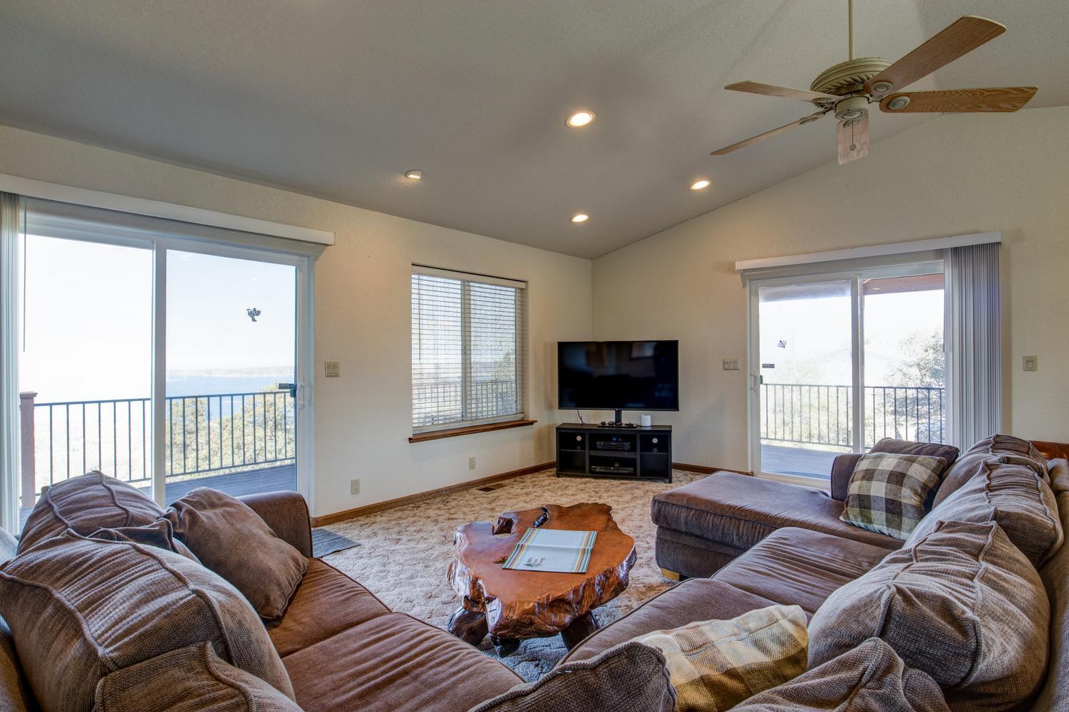 4832 Enramada Dr, La Grange, CA 95329