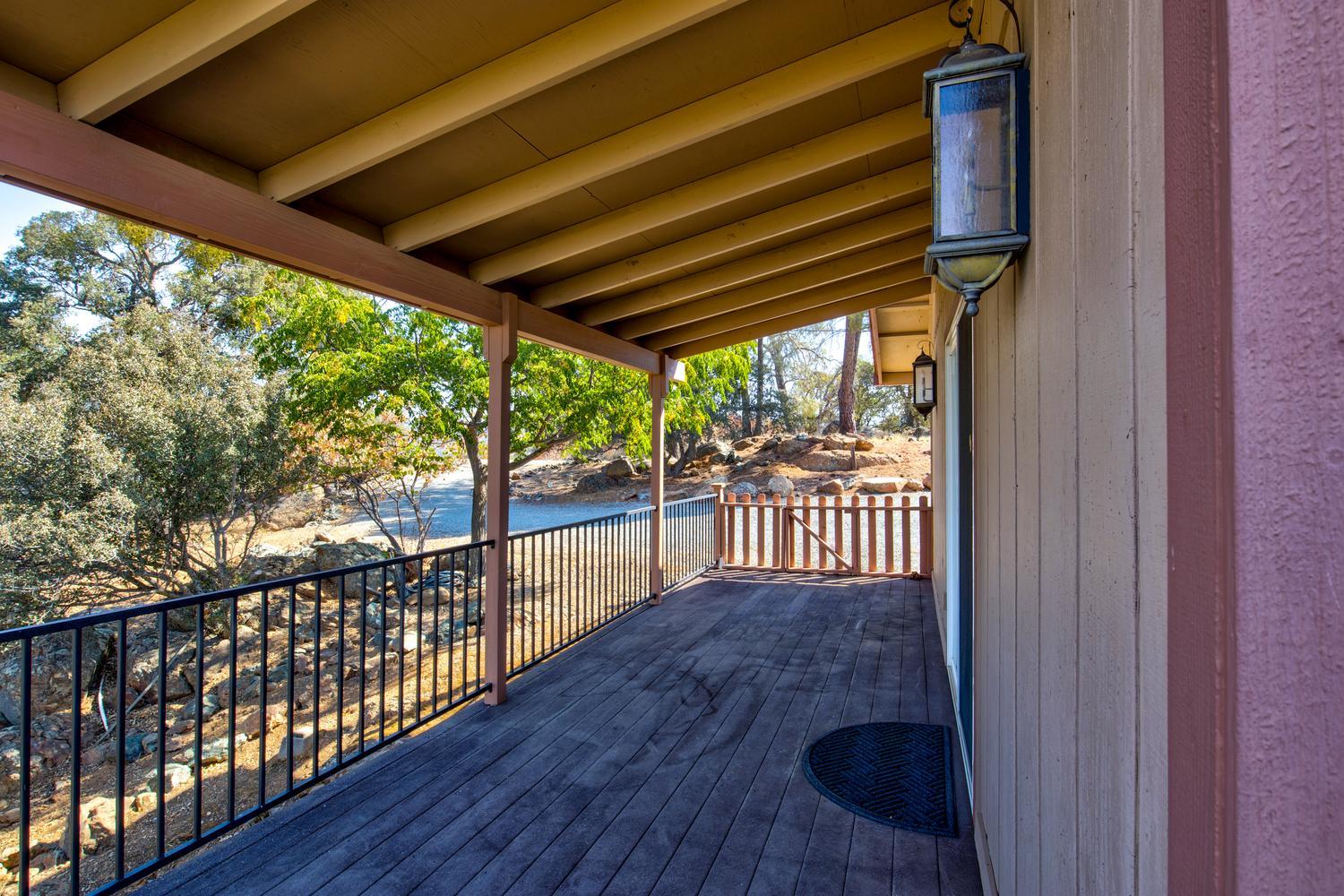 4832 Enramada Dr, La Grange, CA 95329