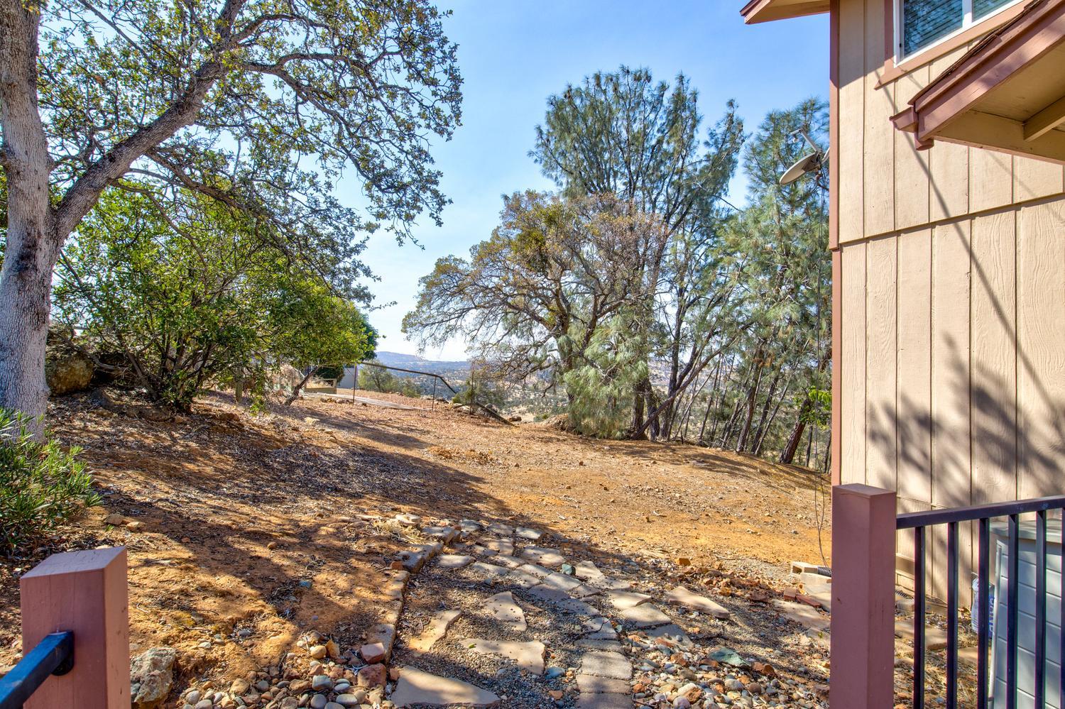 4832 Enramada Dr, La Grange, CA 95329