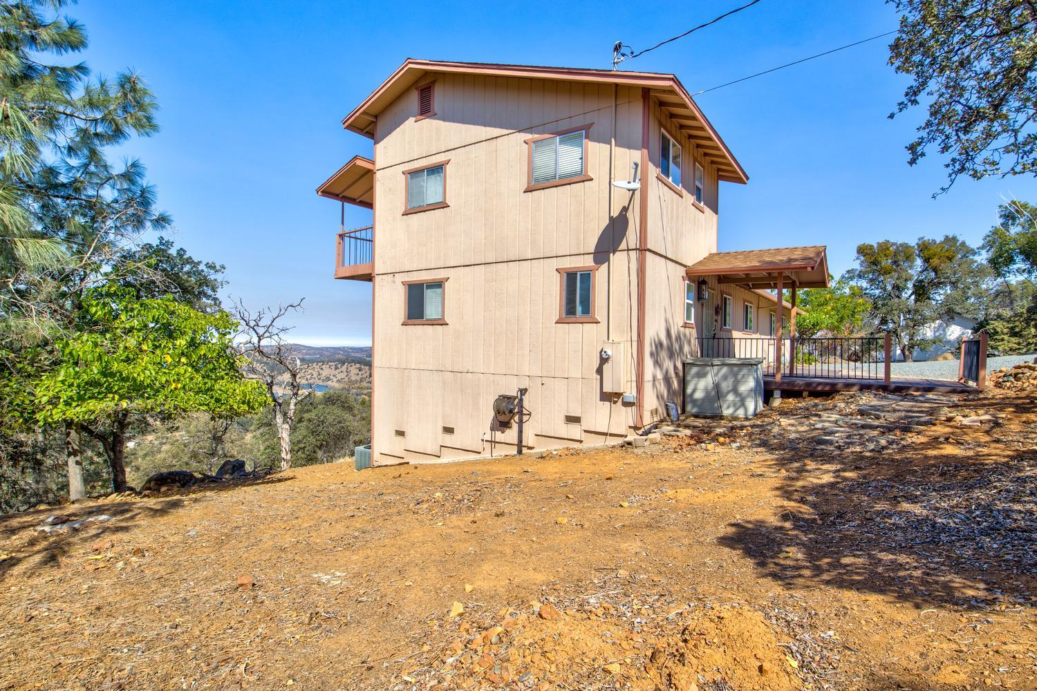 4832 Enramada Dr, La Grange, CA 95329
