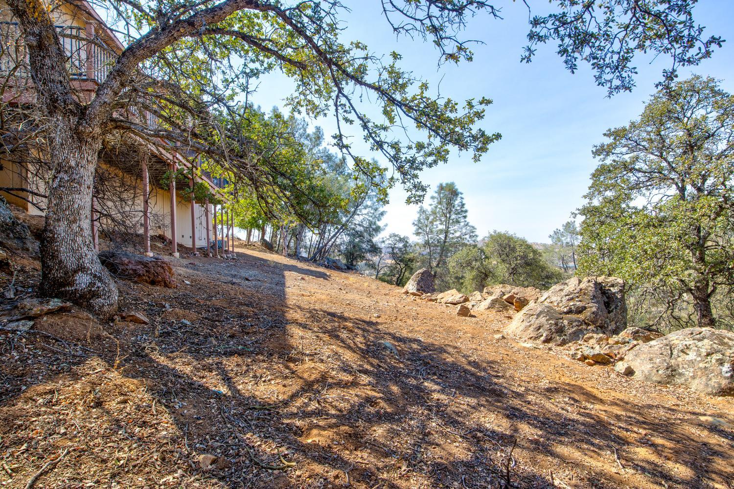 4832 Enramada Dr, La Grange, CA 95329
