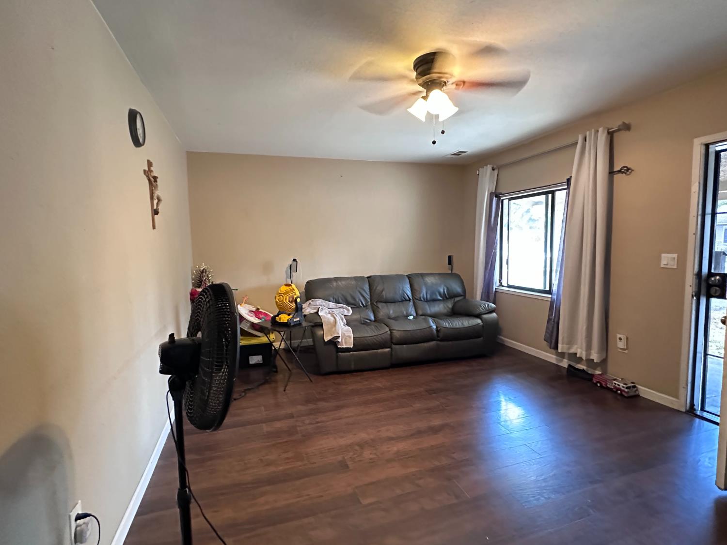 437 Oak St, Modesto, CA 95351