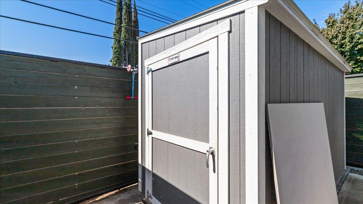 3321 Keller St, Modesto, CA 95355