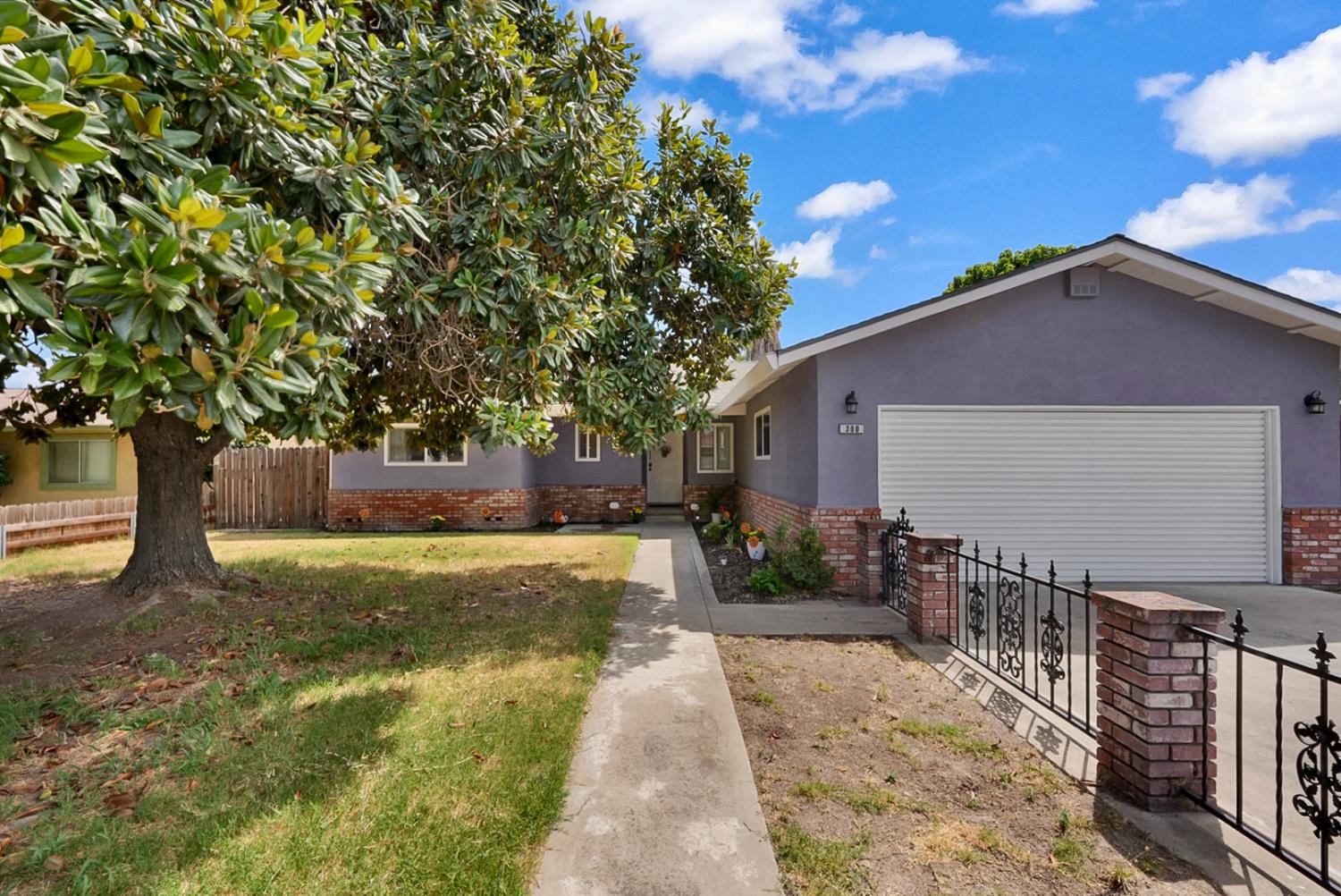 300 Lewis St, Turlock, CA 95380