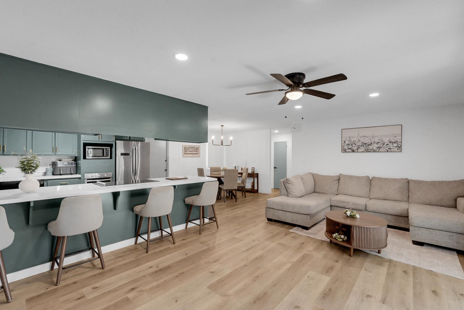 300 Lewis St, Turlock, CA 95380
