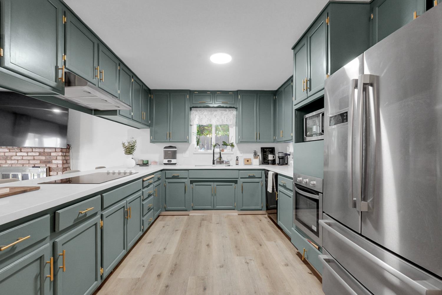 300 Lewis St, Turlock, CA 95380