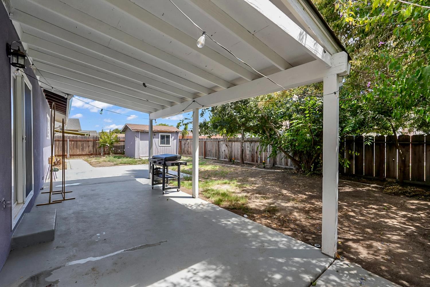300 Lewis St, Turlock, CA 95380