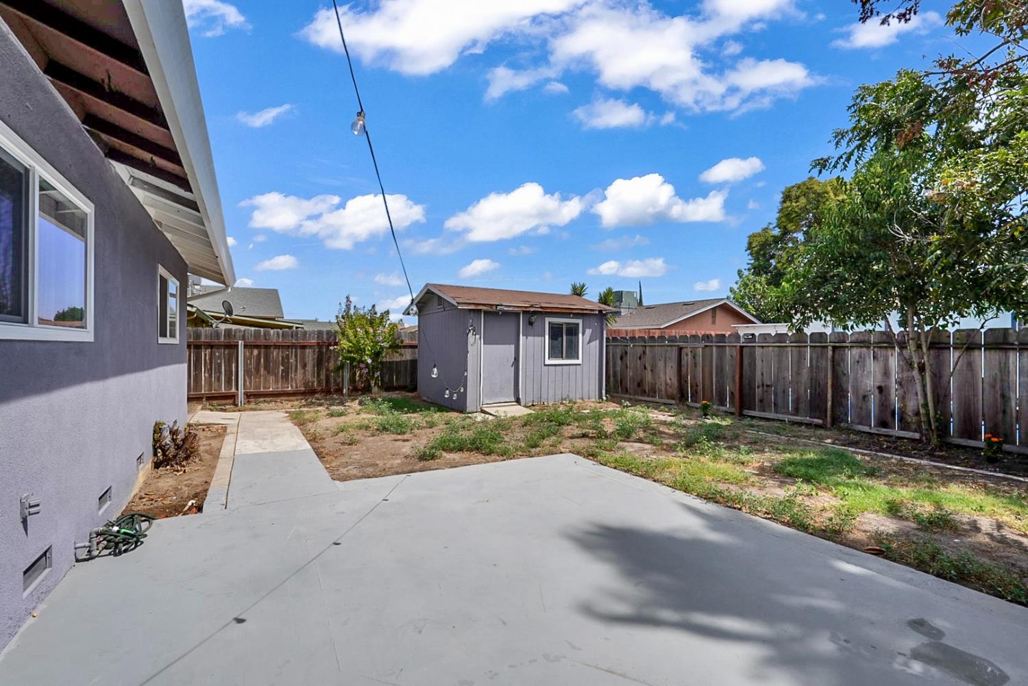 300 Lewis St, Turlock, CA 95380