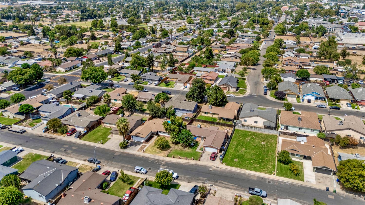300 Lewis St, Turlock, CA 95380