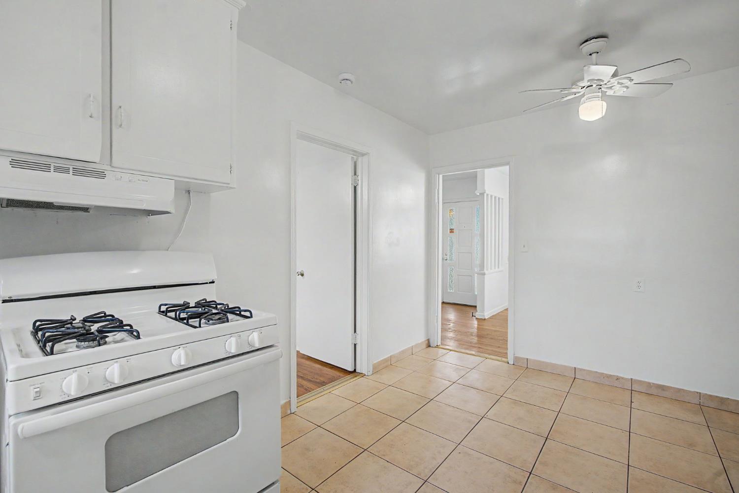 2306 E dayton, Fresno, CA 93726