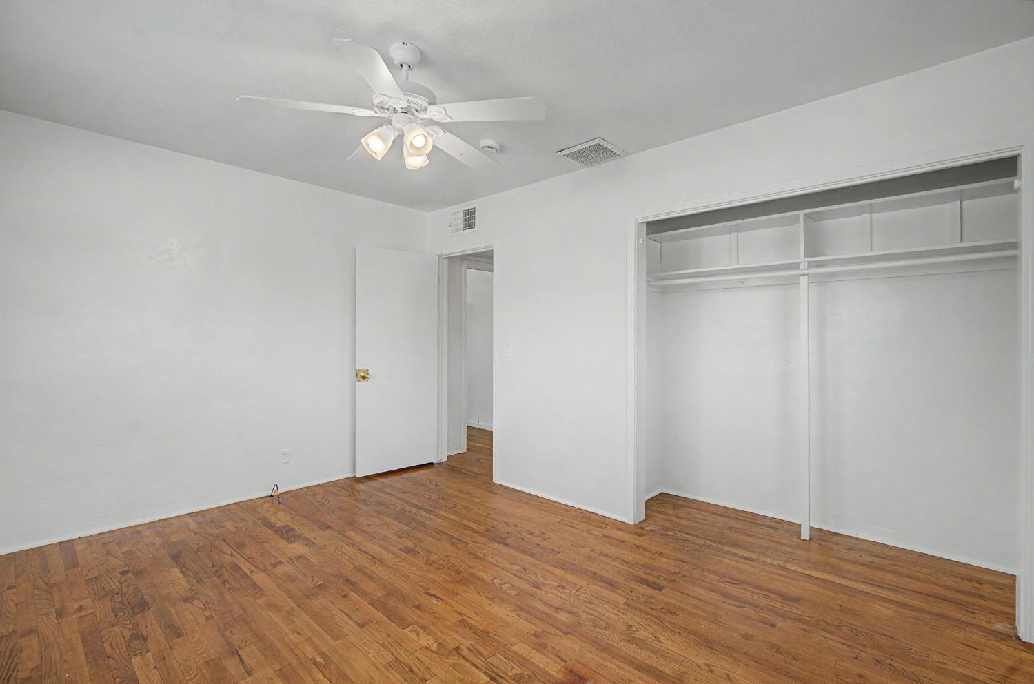 2306 E dayton, Fresno, CA 93726
