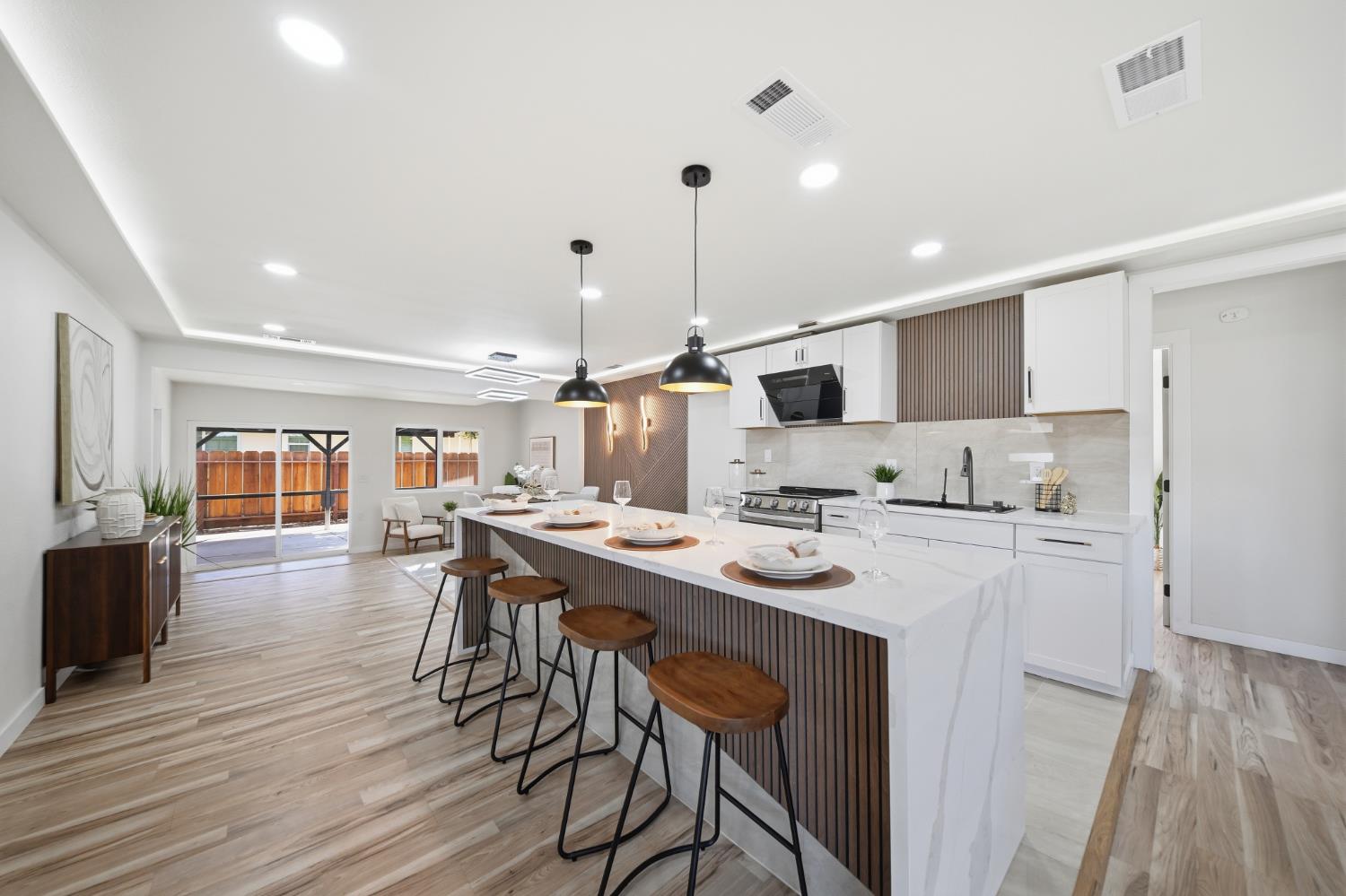 835 Nevada Ave, Los Banos, CA 93635