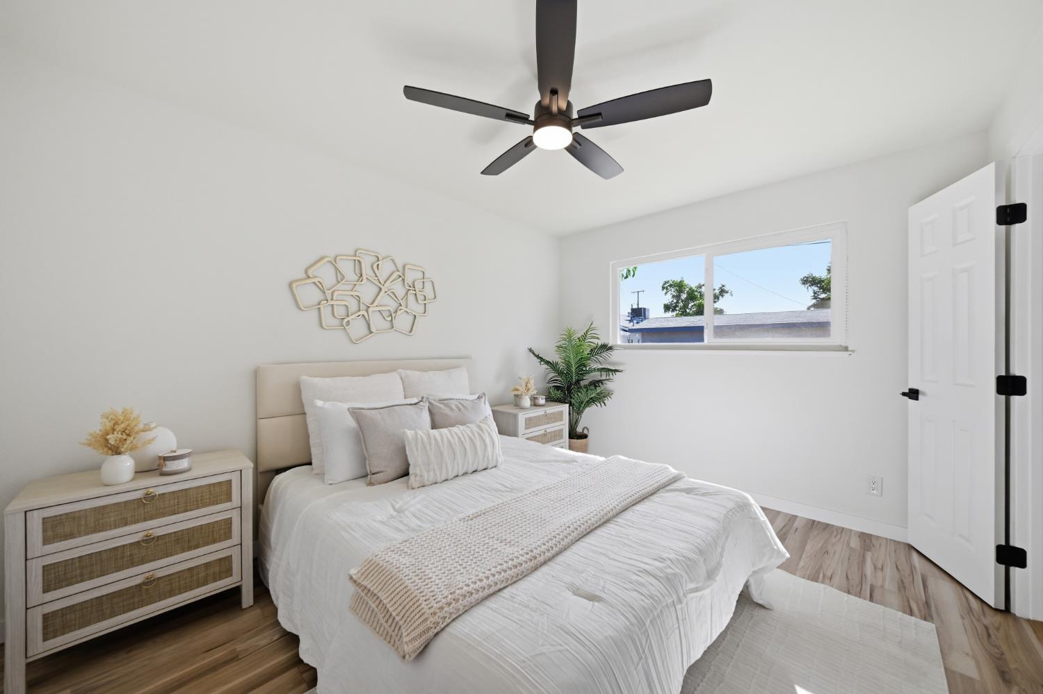 835 Nevada Ave, Los Banos, CA 93635