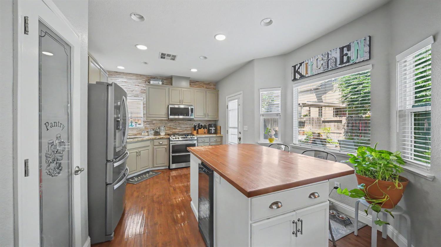5308 Spaulding Ct, Riverbank, CA 95367