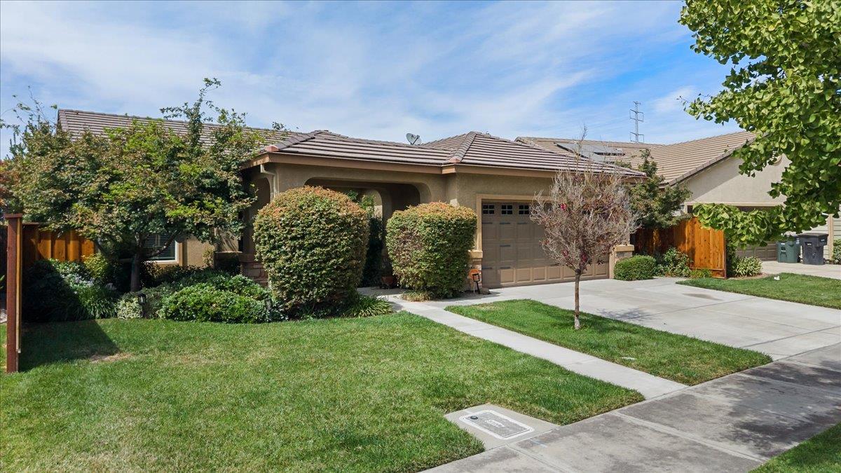 1738 Adams Creek Way, Oakdale, CA 95361