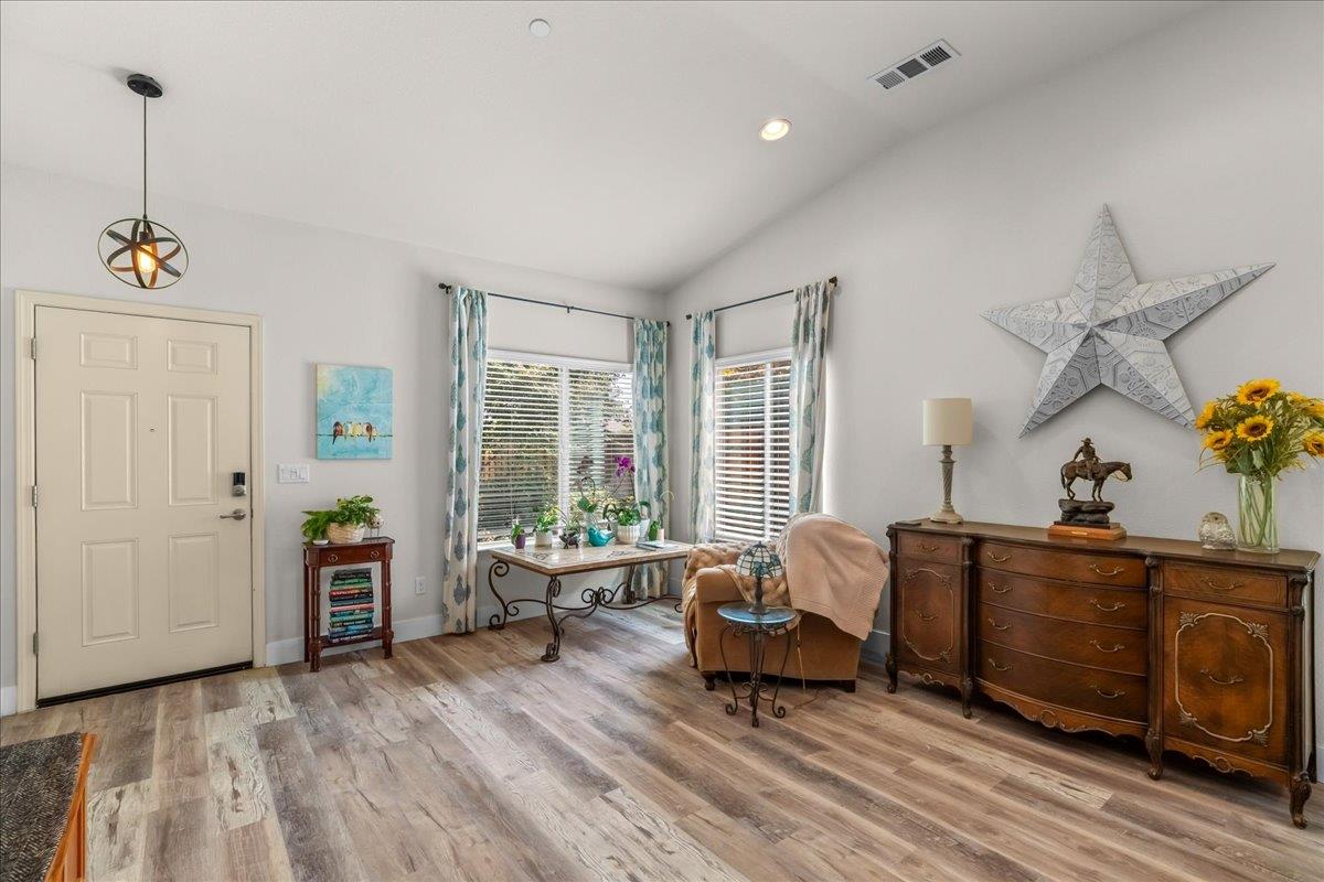 1738 Adams Creek Way, Oakdale, CA 95361