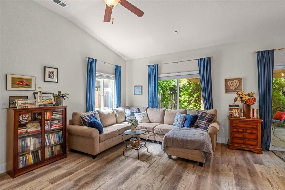 1738 Adams Creek Way, Oakdale, CA 95361