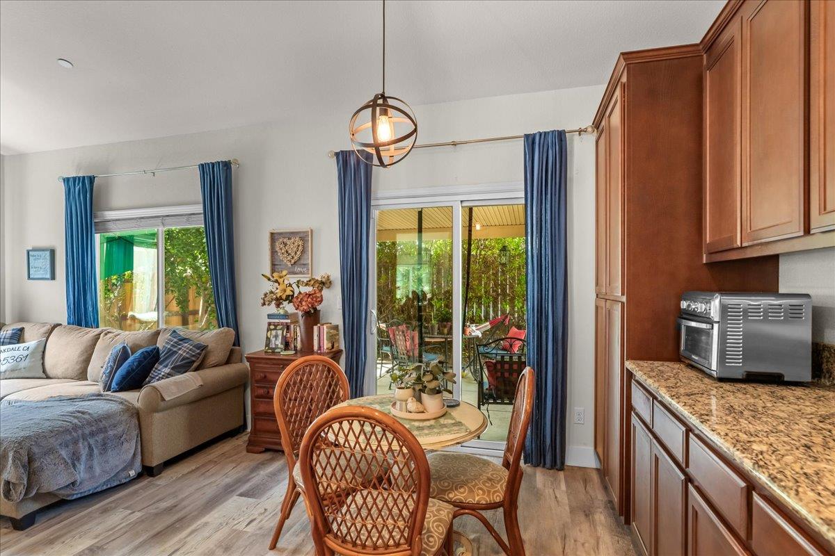 1738 Adams Creek Way, Oakdale, CA 95361