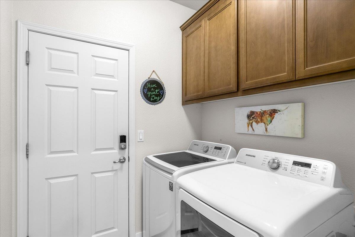 1738 Adams Creek Way, Oakdale, CA 95361