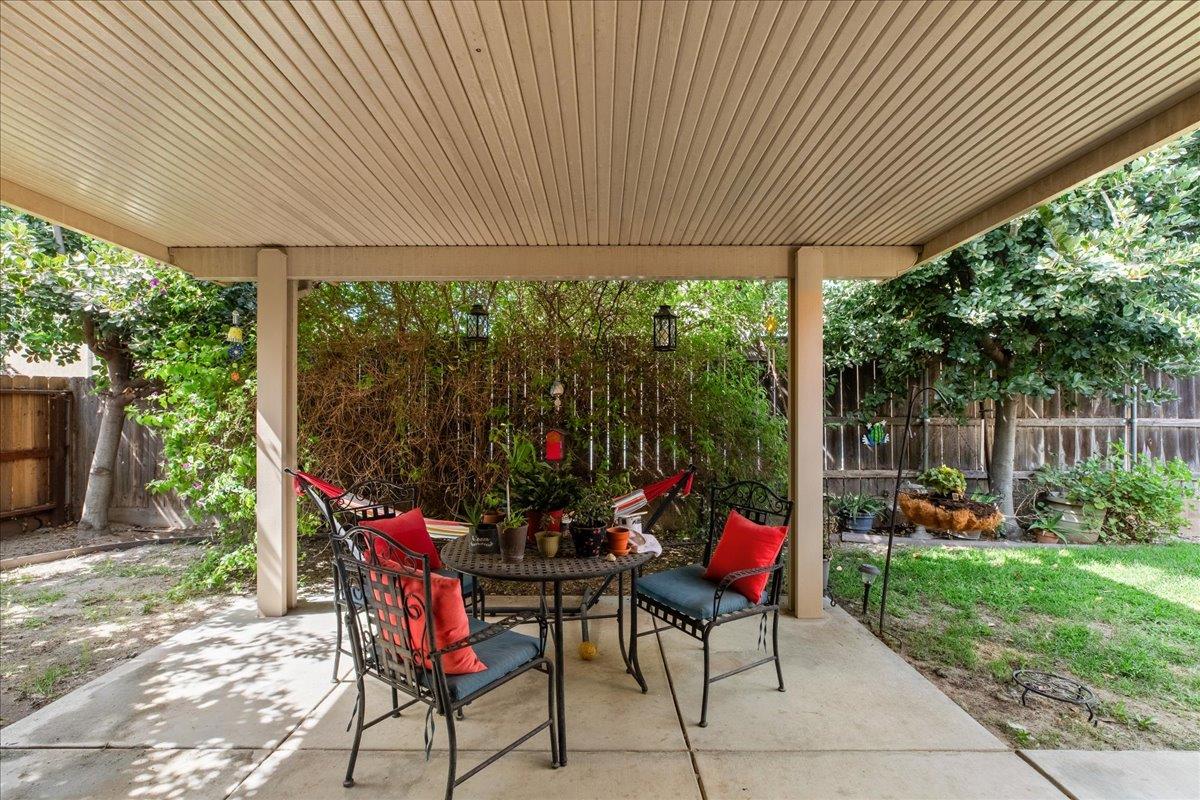 1738 Adams Creek Way, Oakdale, CA 95361
