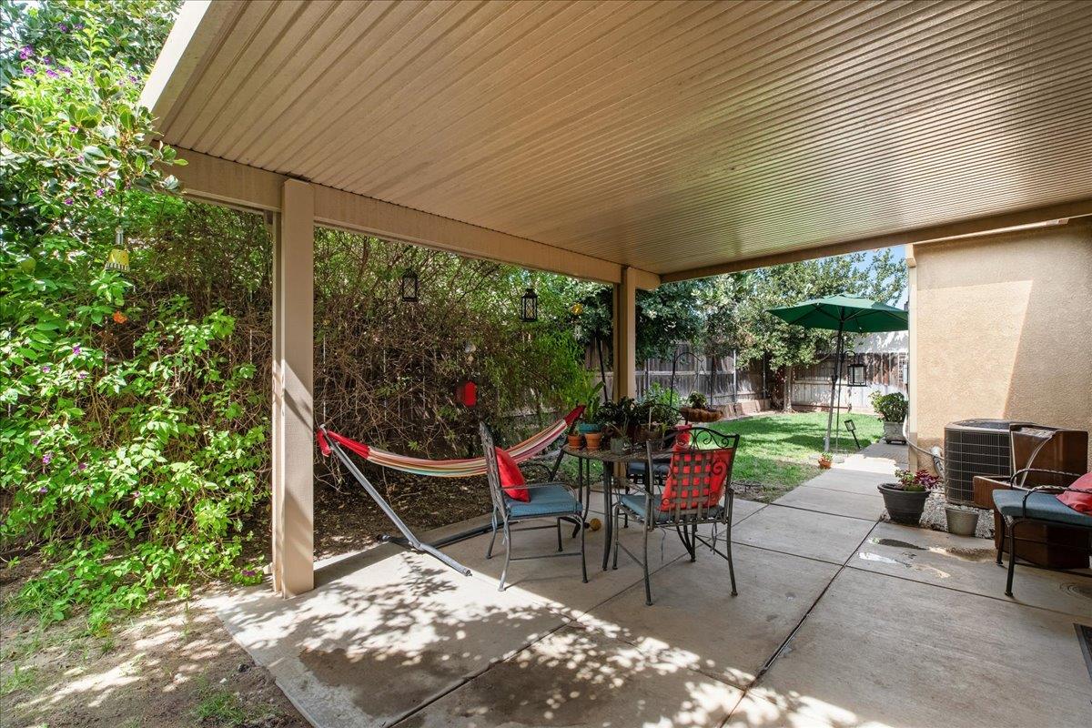 1738 Adams Creek Way, Oakdale, CA 95361