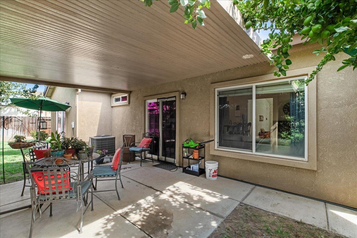 1738 Adams Creek Way, Oakdale, CA 95361
