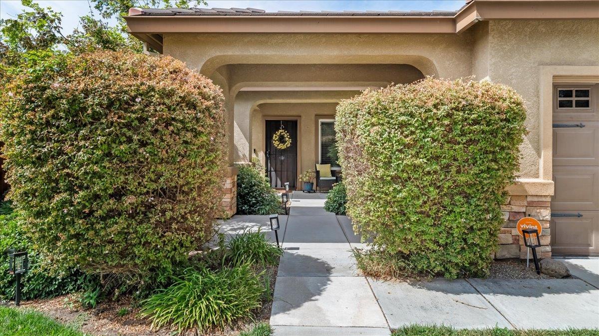 1738 Adams Creek Way, Oakdale, CA 95361