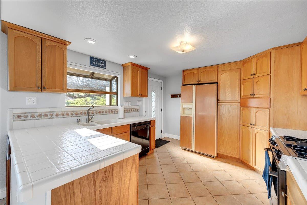 4620 Bayview Dr, Copperopolis, CA 95228