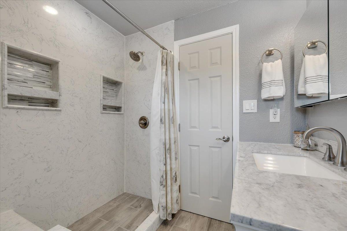 4620 Bayview Dr, Copperopolis, CA 95228