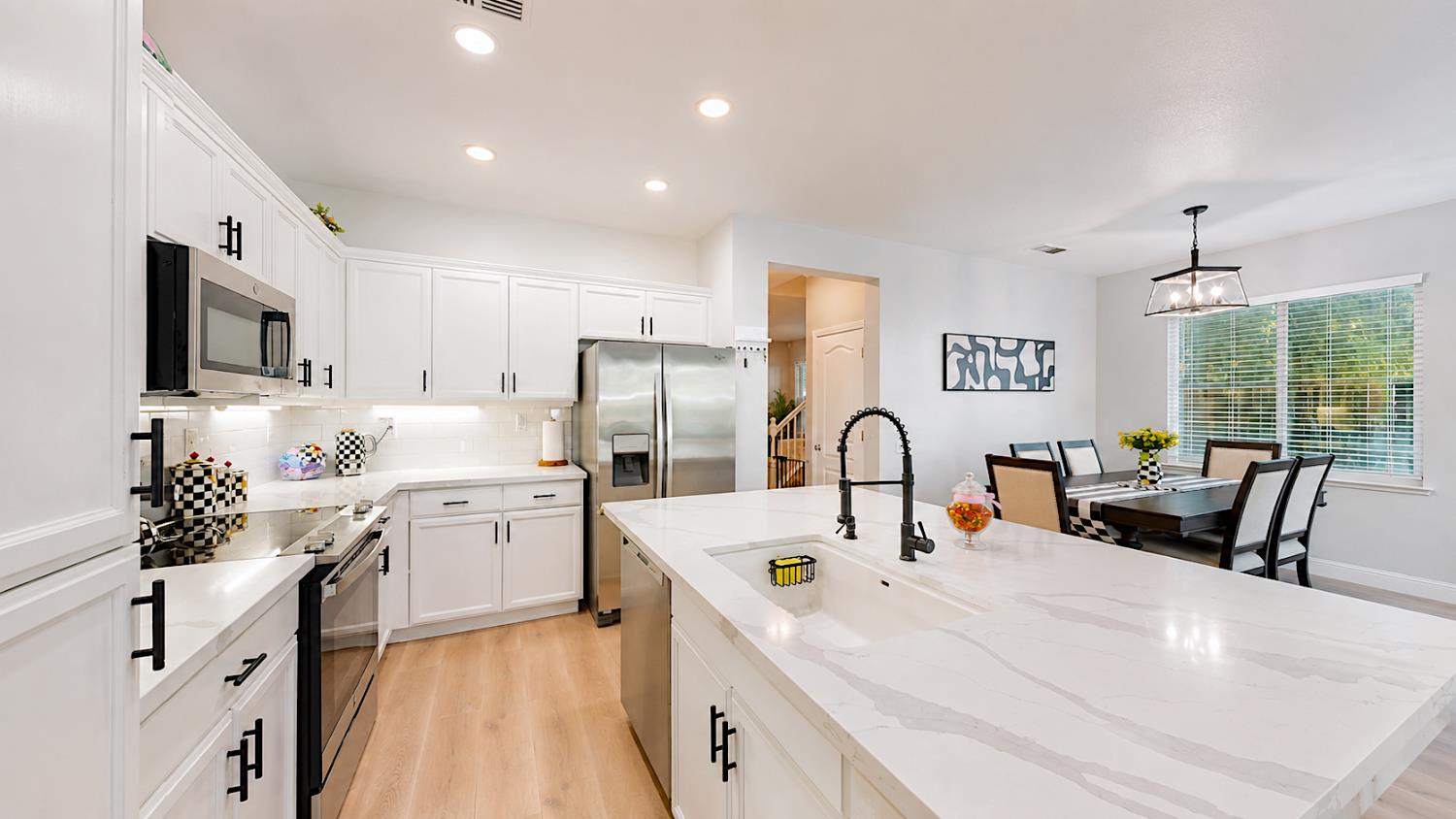 4203 Motif Ct, Turlock, CA 95382