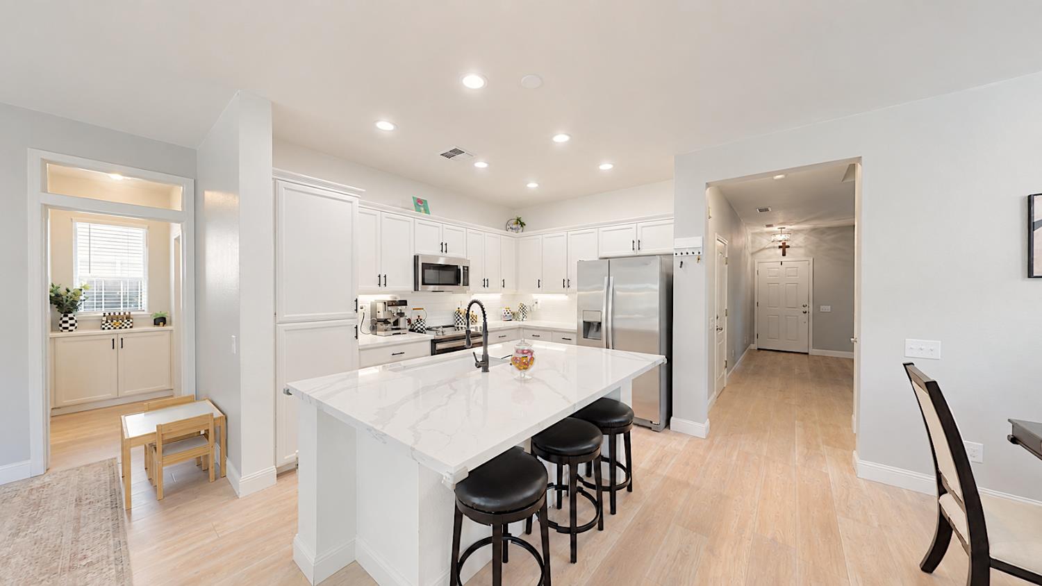 4203 Motif Ct, Turlock, CA 95382