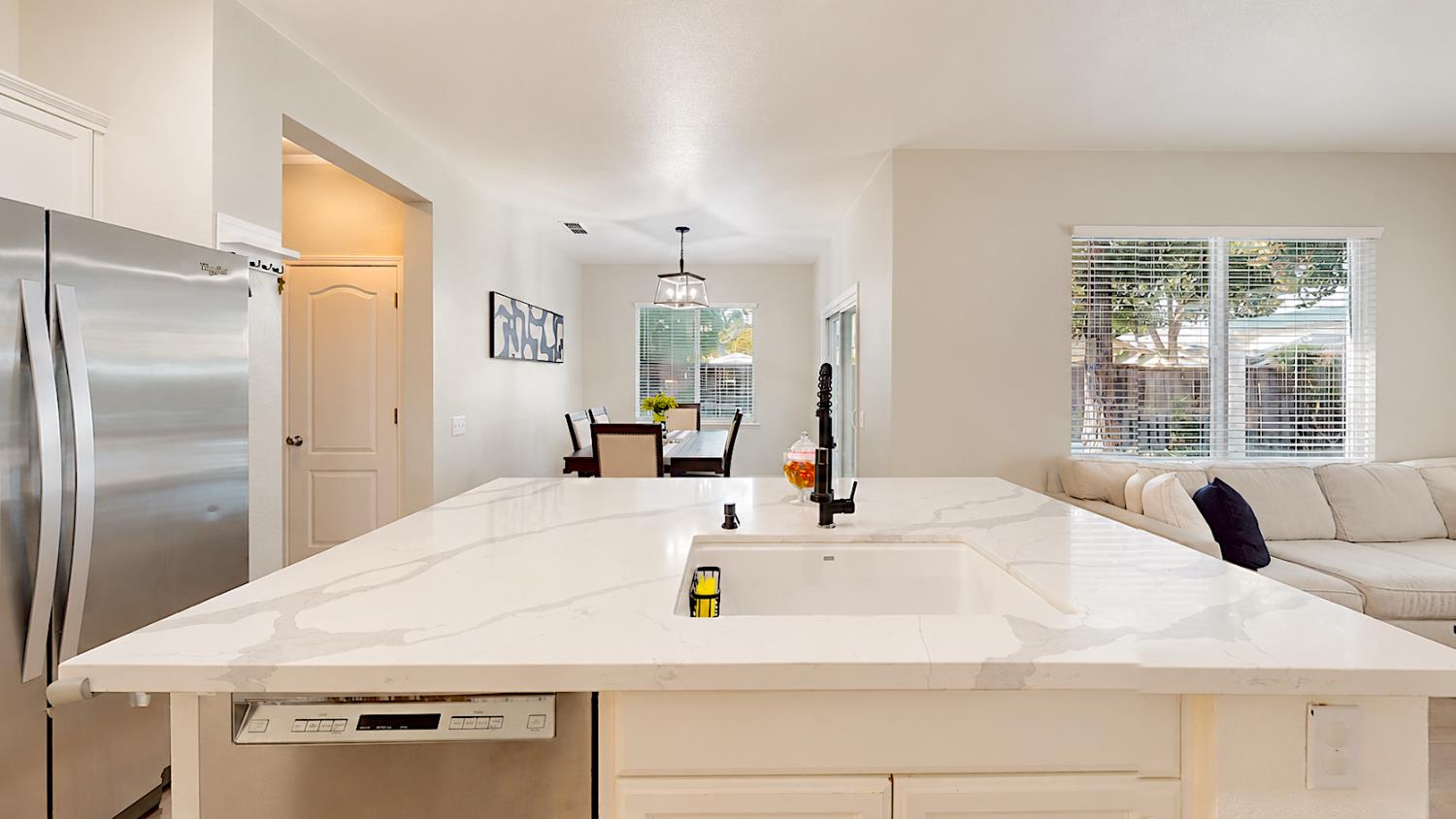 4203 Motif Ct, Turlock, CA 95382