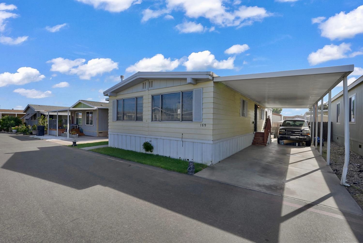 8200 Jantzen Rd #189, Modesto, CA 95357