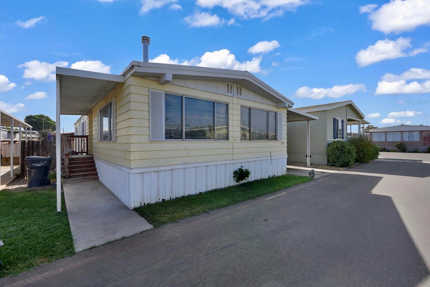 8200 Jantzen Rd #189, Modesto, CA 95357