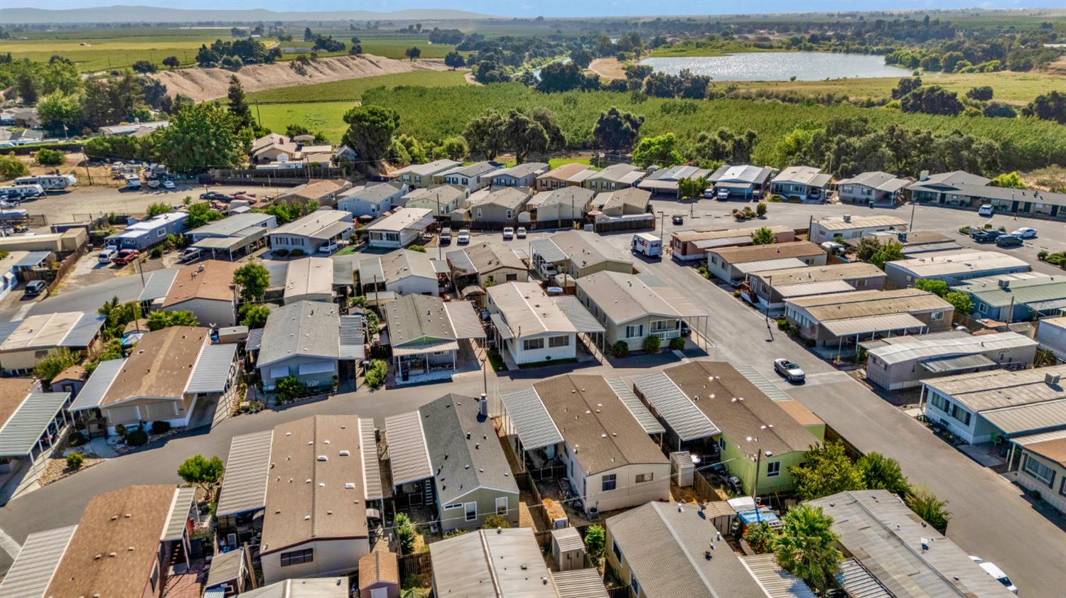8200 Jantzen Rd #189, Modesto, CA 95357