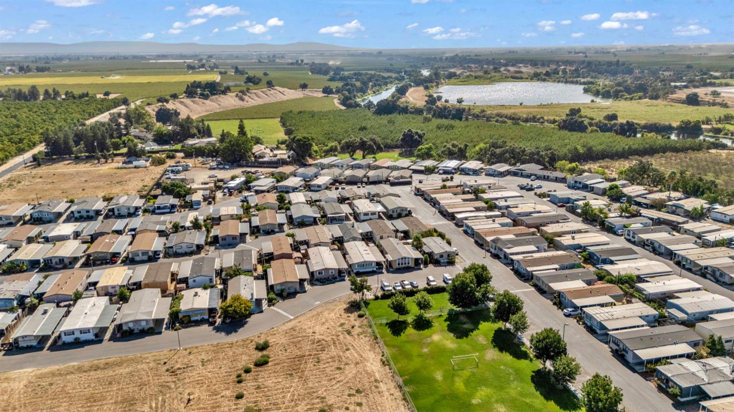 8200 Jantzen Rd #189, Modesto, CA 95357