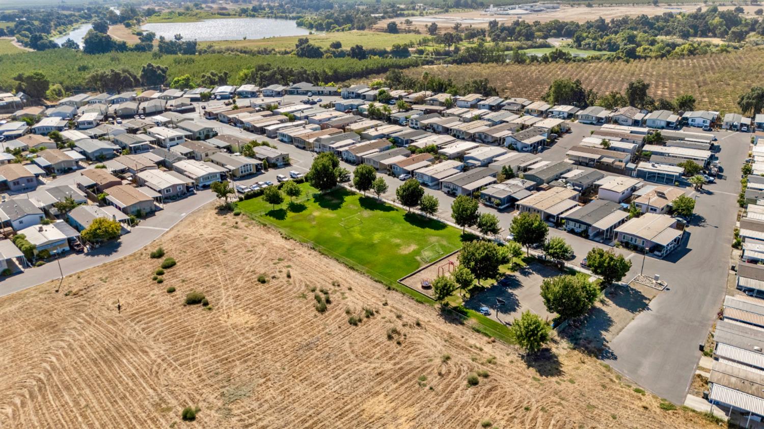 8200 Jantzen Rd #189, Modesto, CA 95357