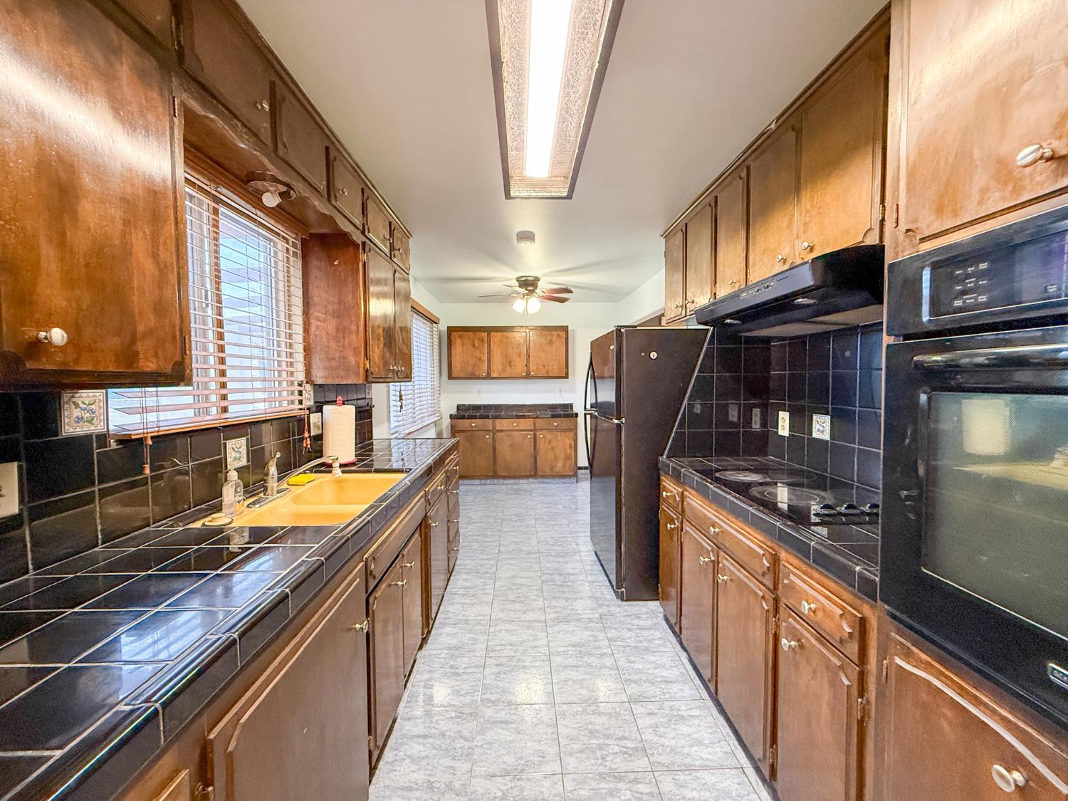 111 Pacemaker Dr, Atwater, CA 95301