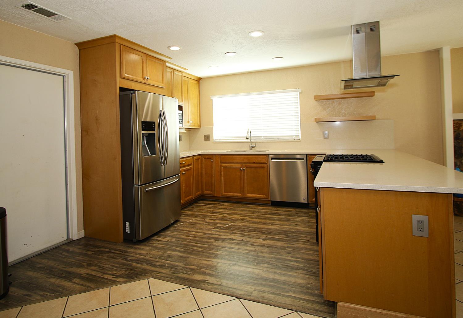 6835 Olive Ave, Winton, CA 95388