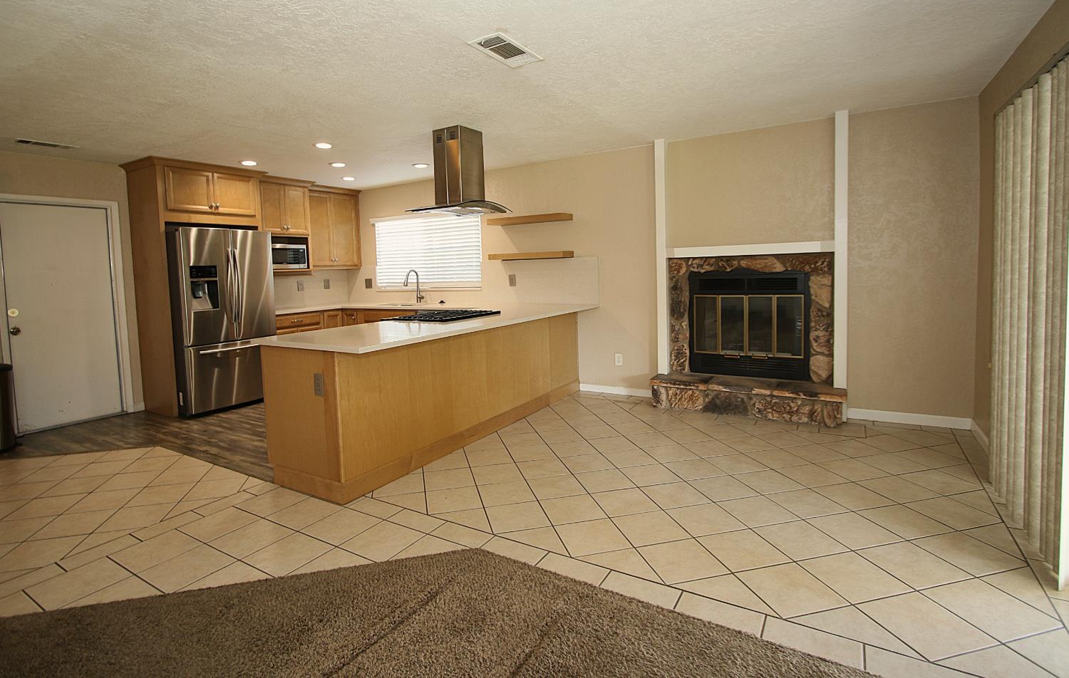 6835 Olive Ave, Winton, CA 95388