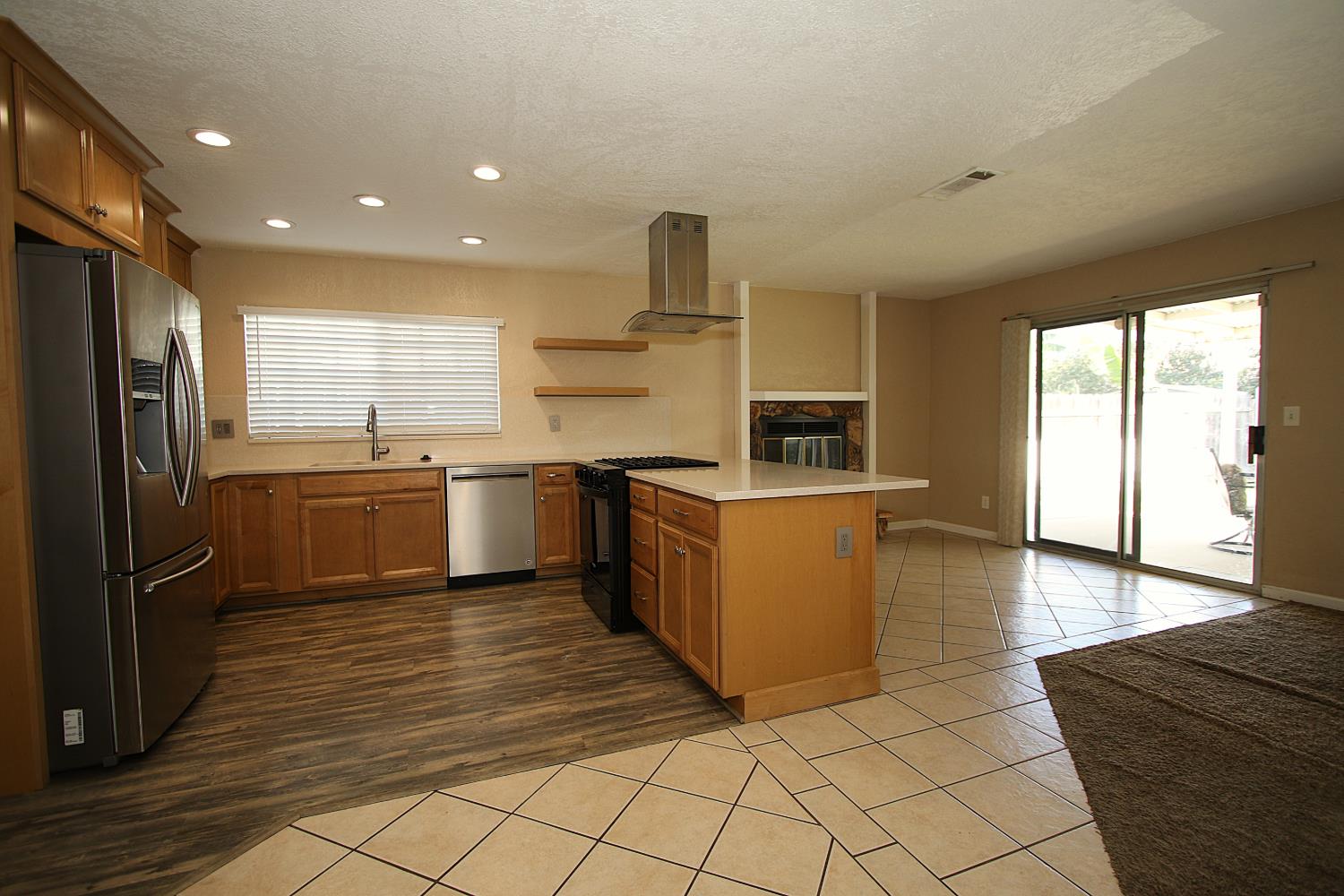 6835 Olive Ave, Winton, CA 95388