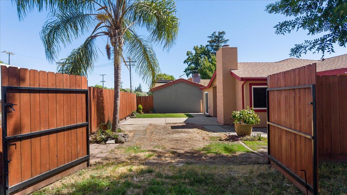 800 W Union Ave, Modesto, CA 95356