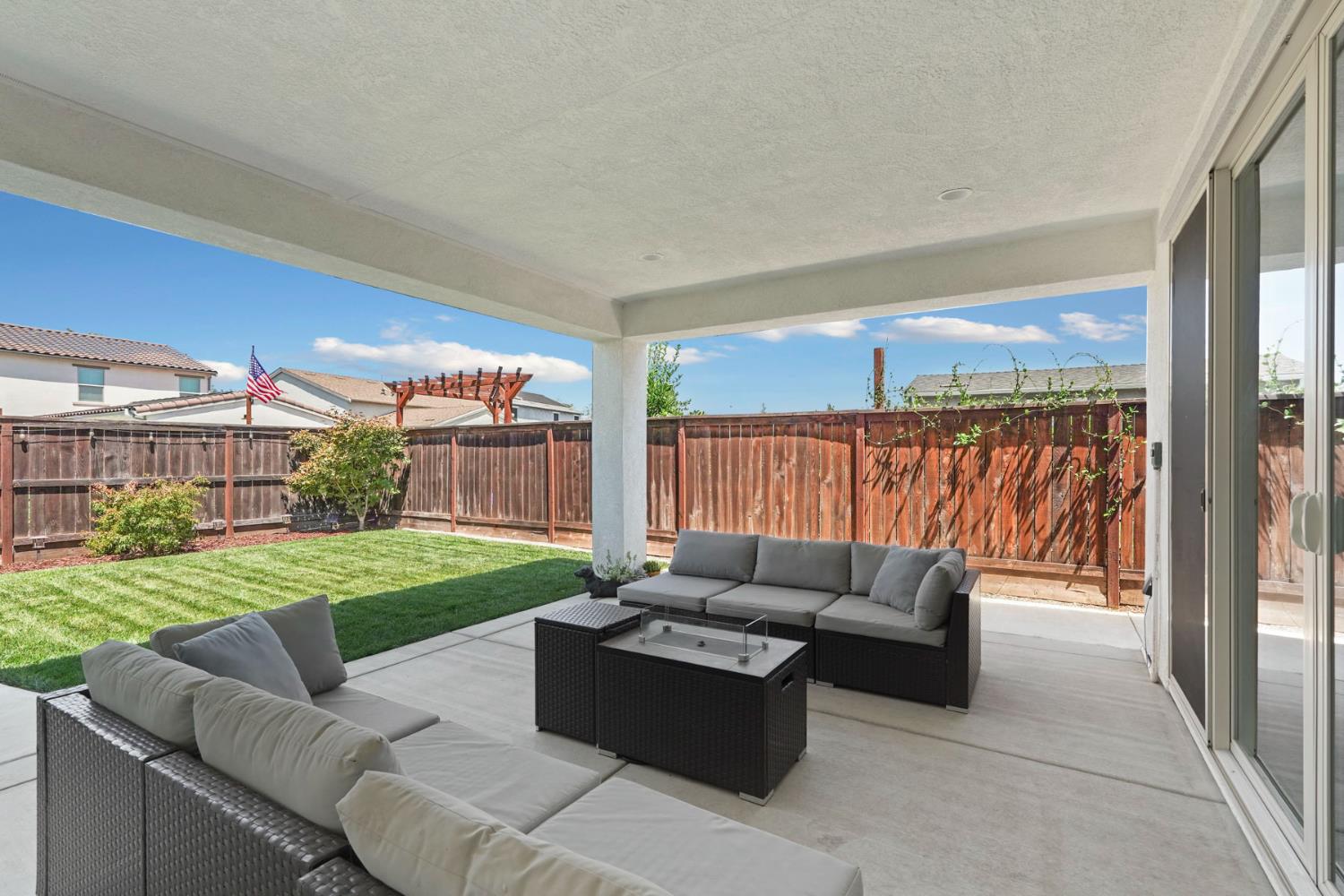 Open Photo