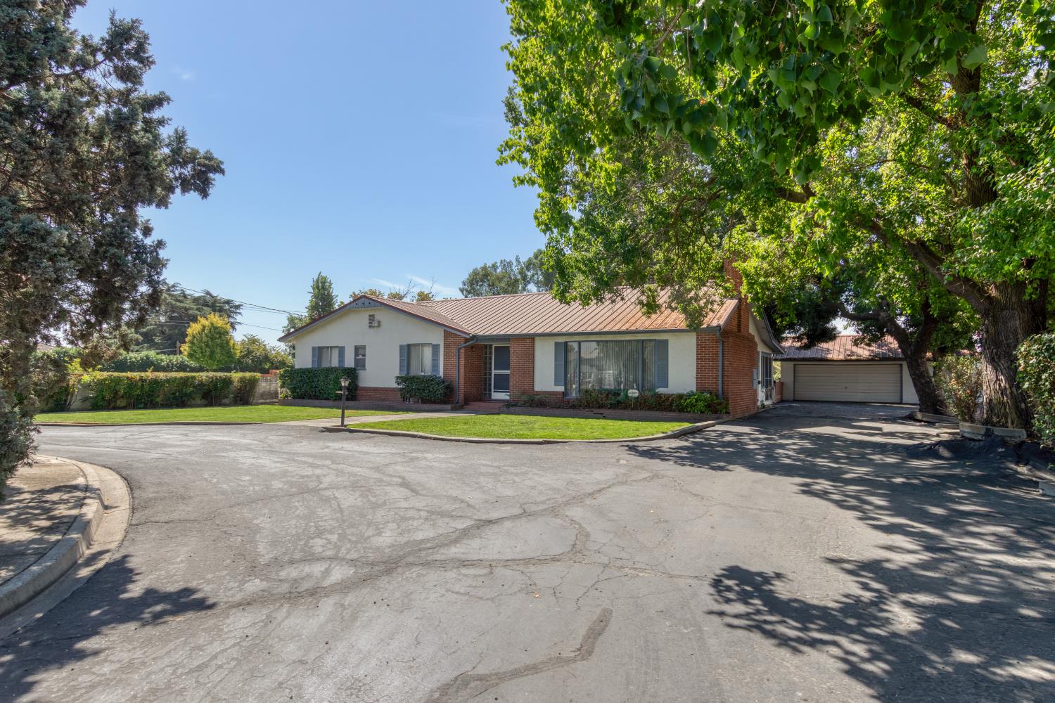 3460 E Service Rd, Ceres, CA 95307
