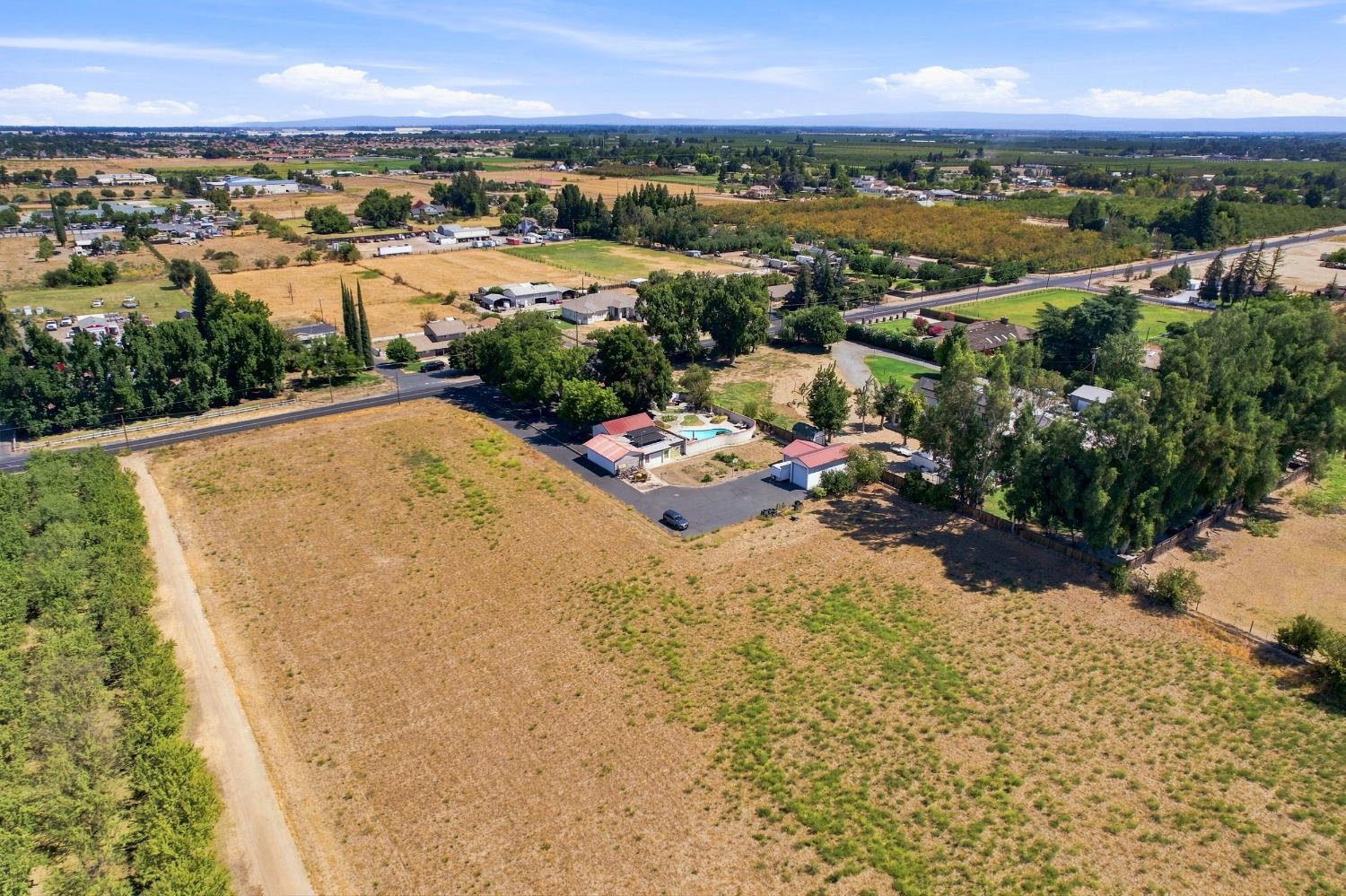 3460 E Service Rd, Ceres, CA 95307