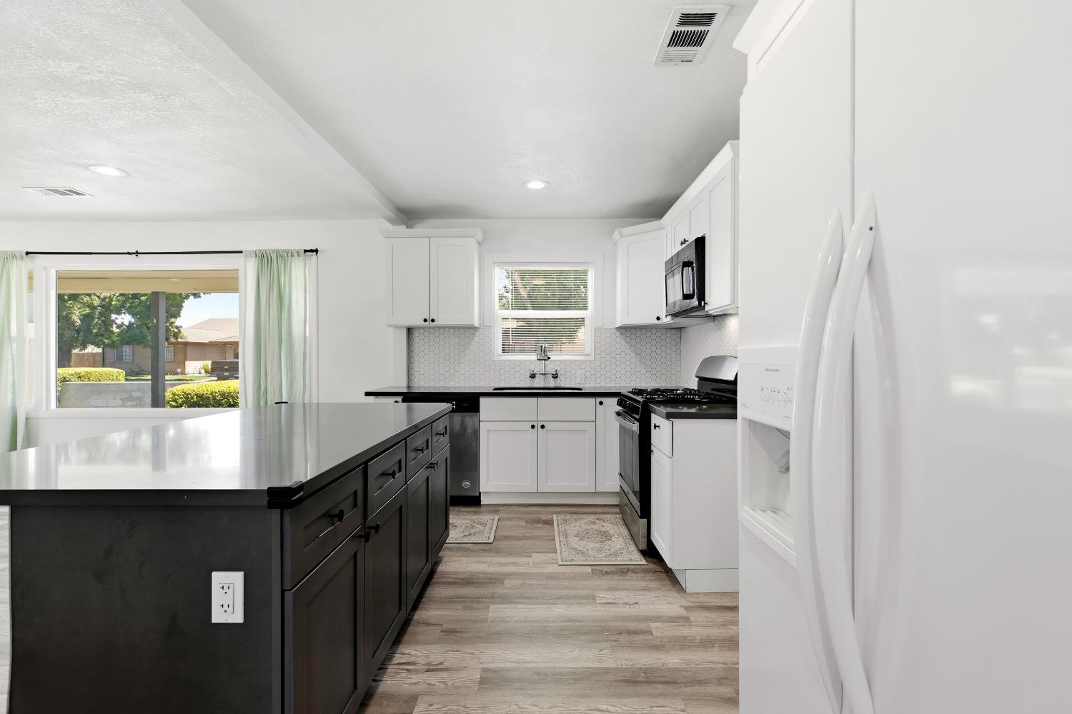Open Photo