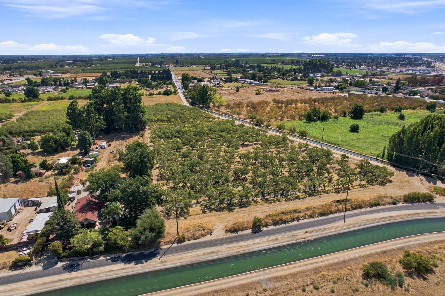 3330 E Service Rd, Ceres, CA 95307