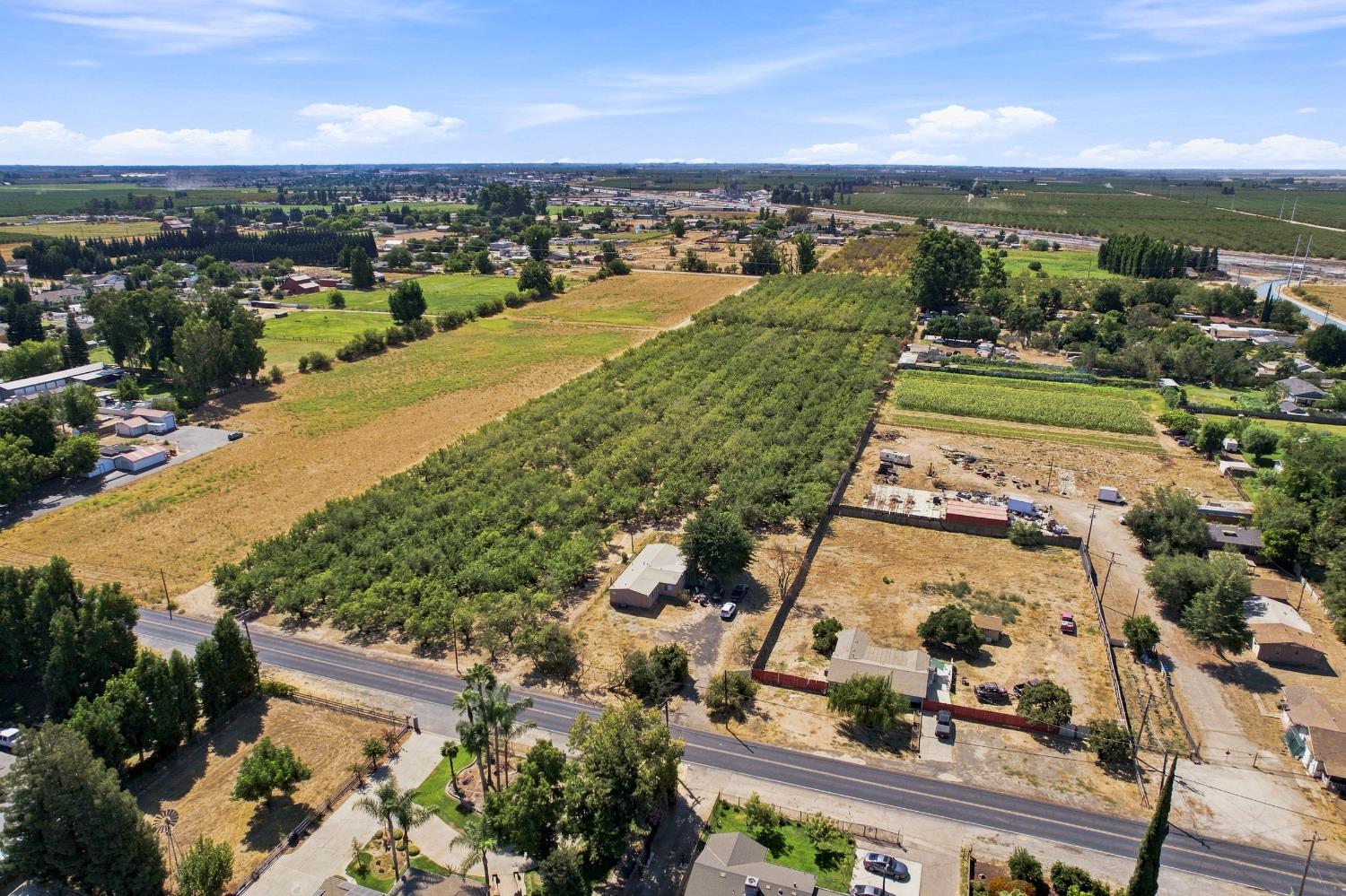 3330 E Service Rd, Ceres, CA 95307